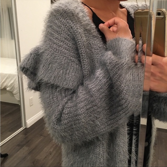 Make + Model Ivory Long Tunic Cardigan - Picture 2 of 11